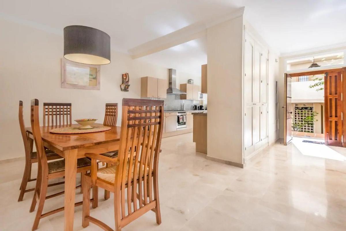 Palm Tree Golfers Retreat With Private Pool - Housity
