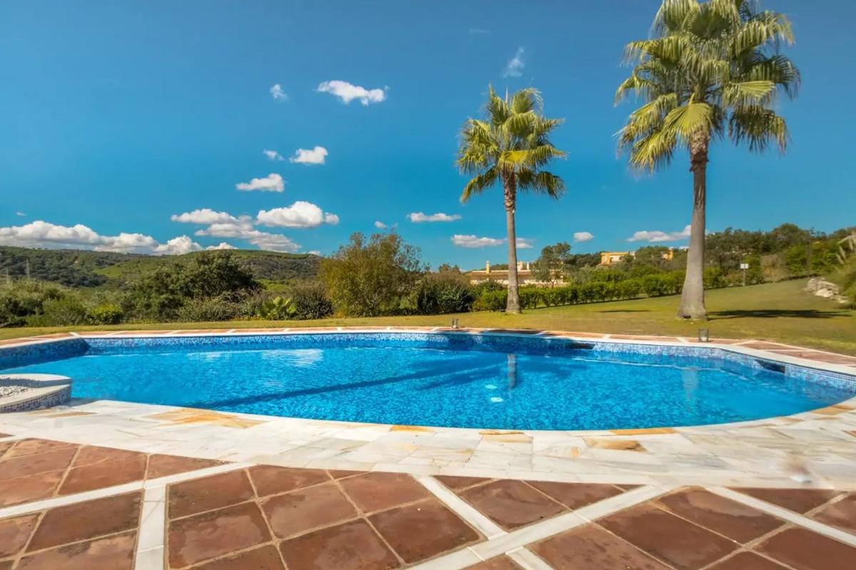 Palm Tree Golfers Retreat With Private Pool - Housity