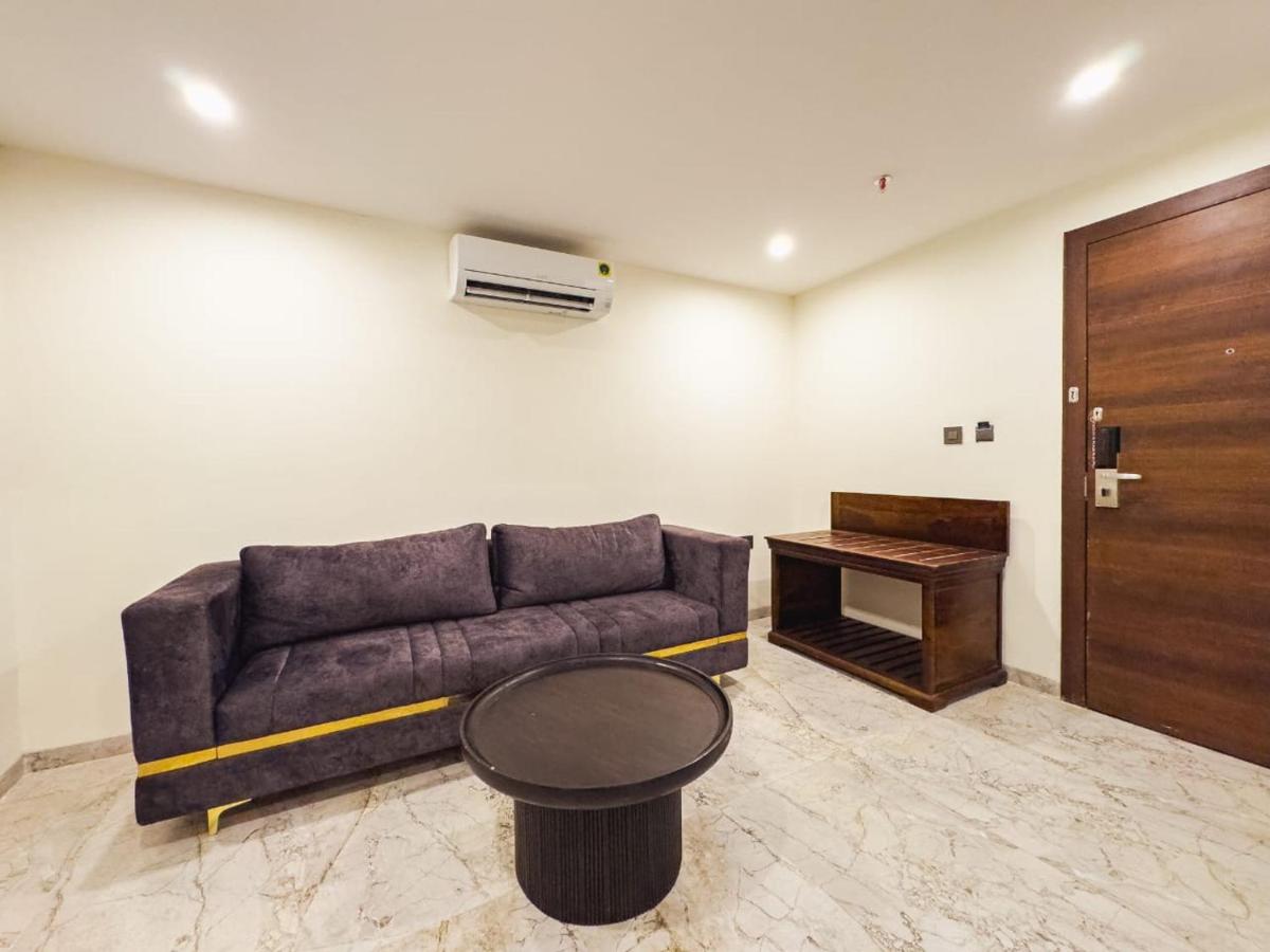 Papaya Tree Hotel - Housity