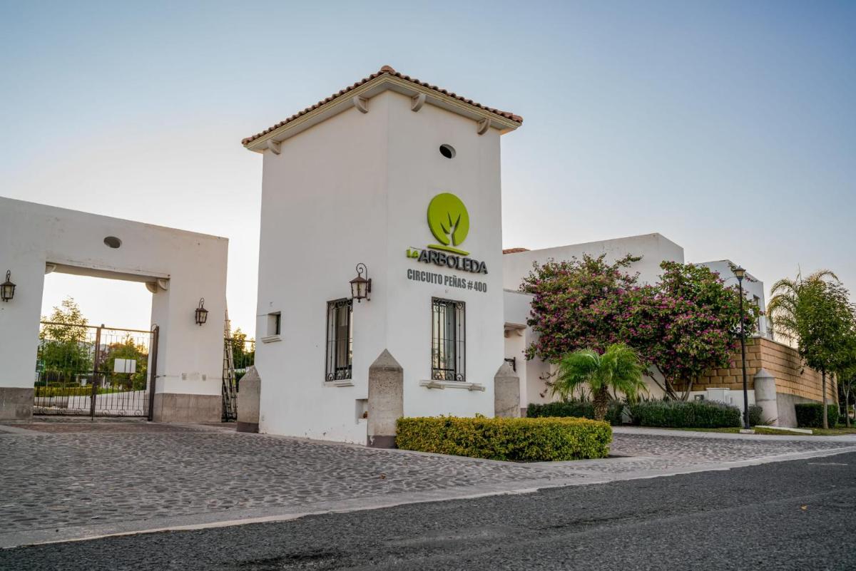 Casa La Arboleda Juriquilla - Housity
