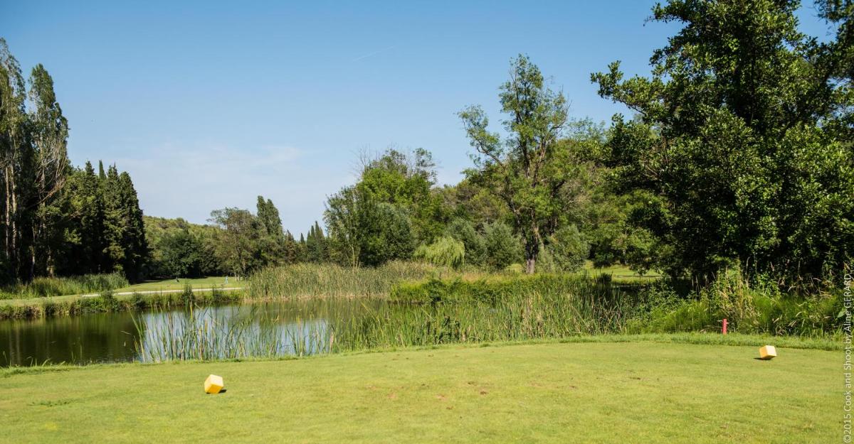 Golf sur le terrain de l'hôtel ou à proximité