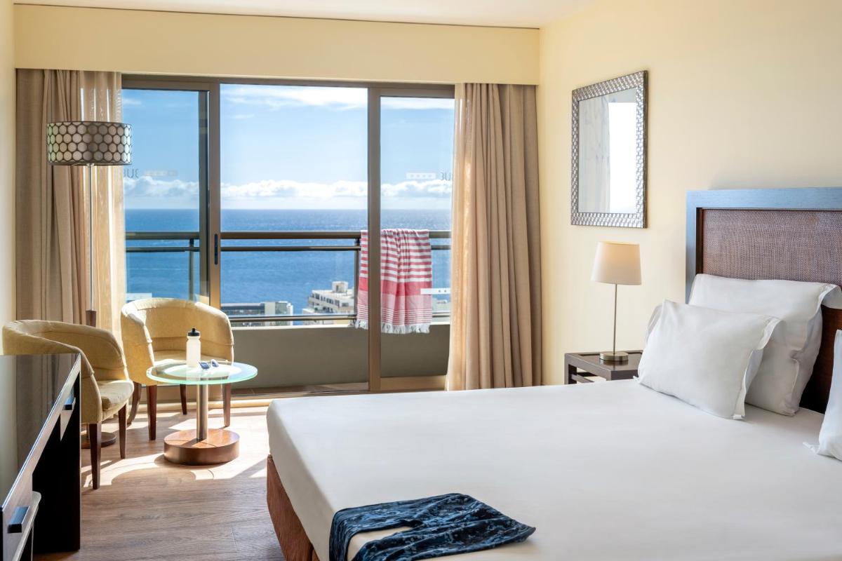Uma cama ou camas num quarto em TUI Blue Gardens - Adults-only - Savoy Signature