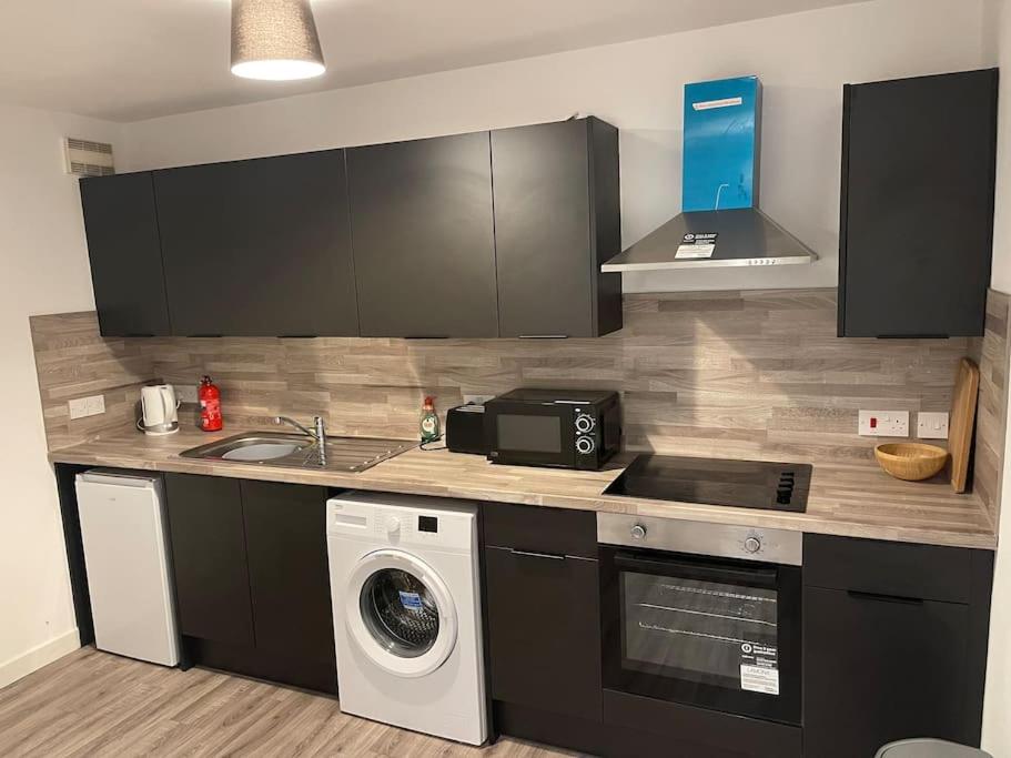 Modern 2 bedroom city apartment - Housity