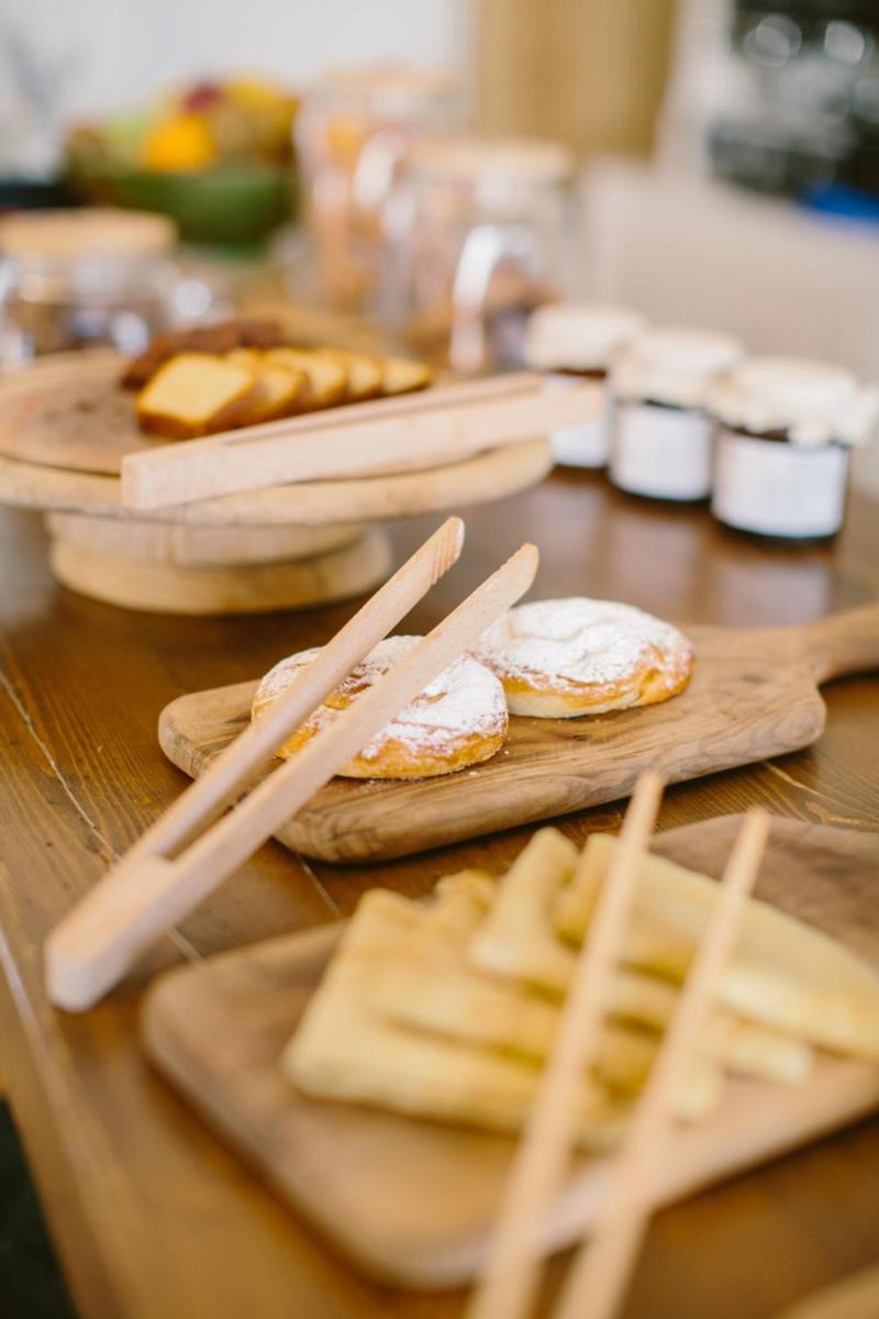 Comida en o cerca de este hotel