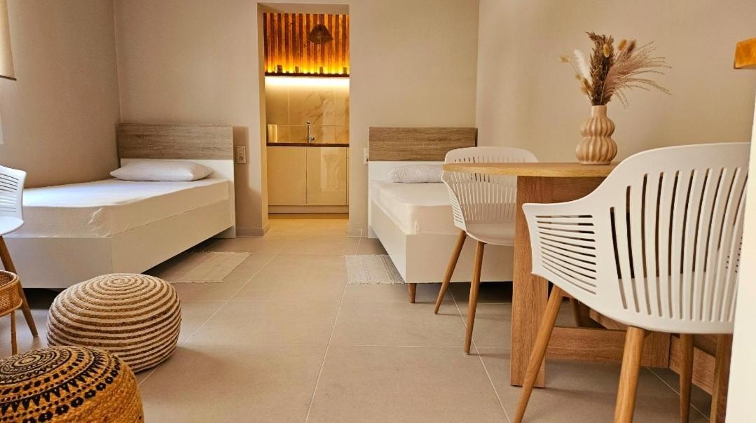 Boutique Athensairport Apartments - Housity