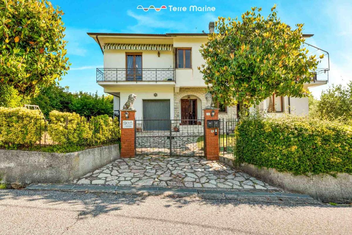 Villa Pina - Housity