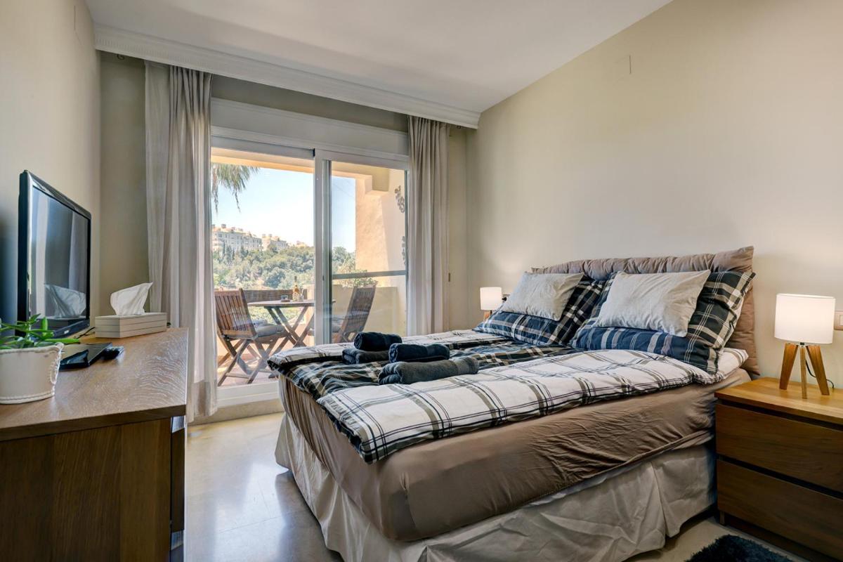 Cozy, 1 bedroom holiday condo on the Sunny Riviera - Housity