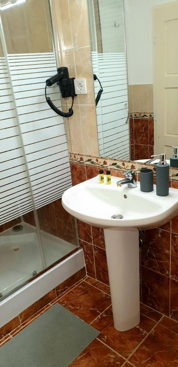 Andro Apartments - Housity