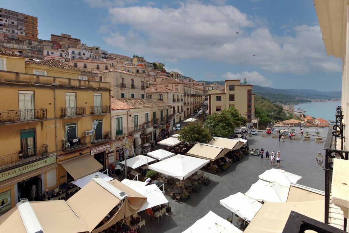 Hotel della Piazza - Housity