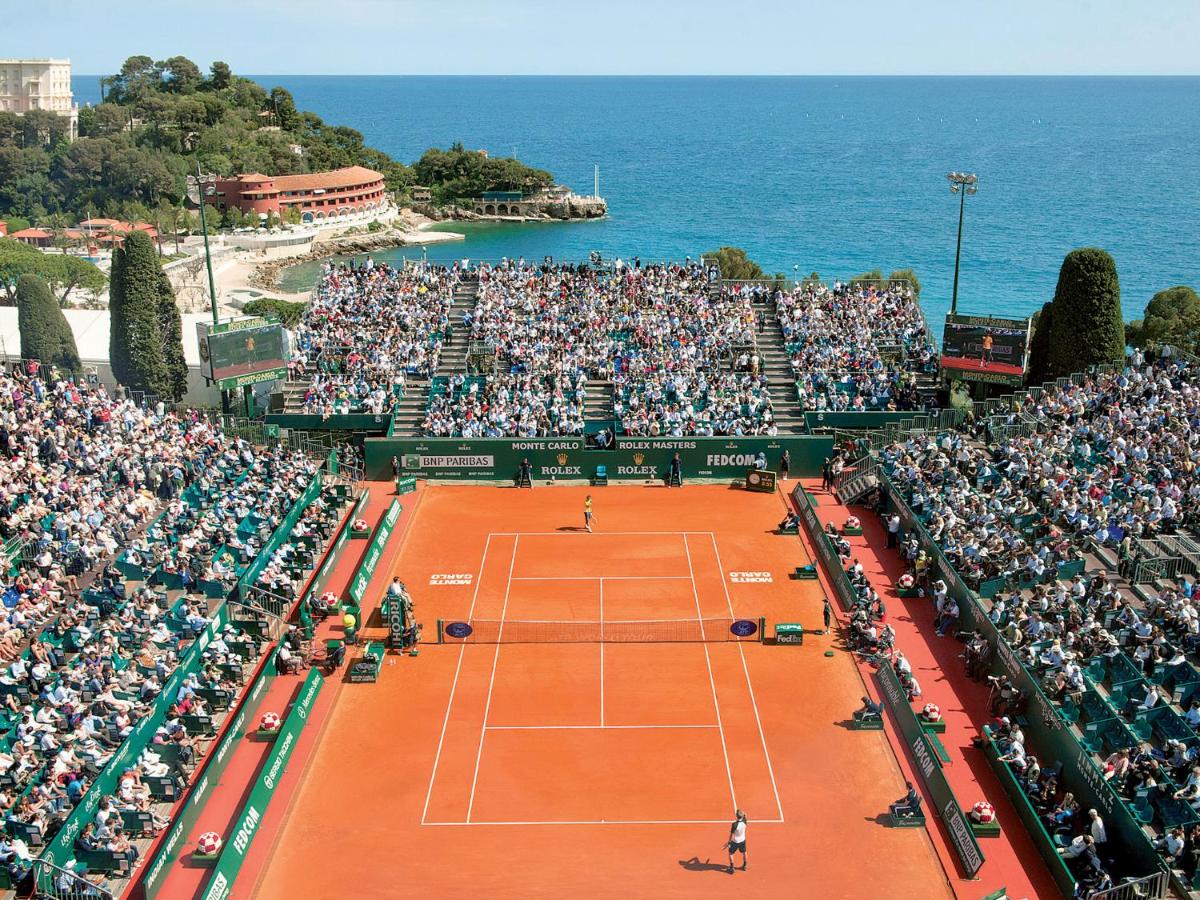 Tennis ou squash au sein de l'hôtel ou à proximité
