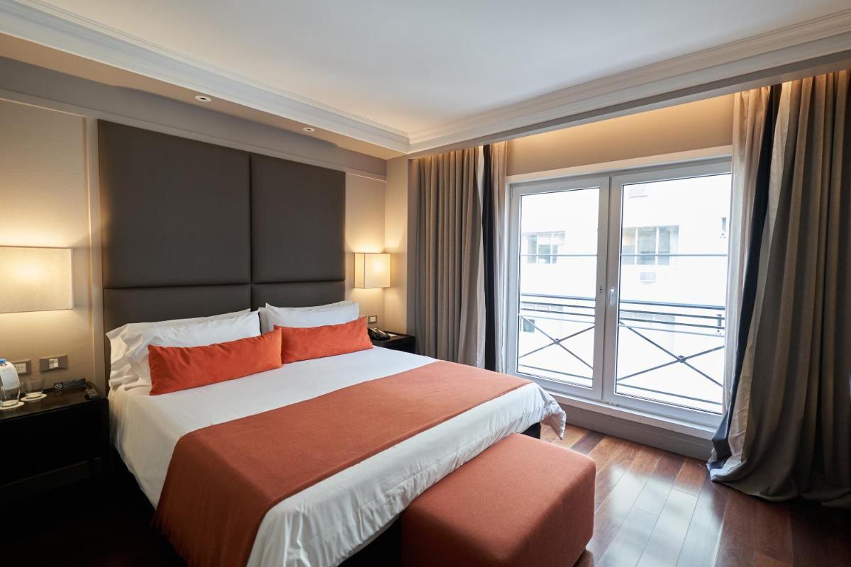 Carles Hotel - Housity