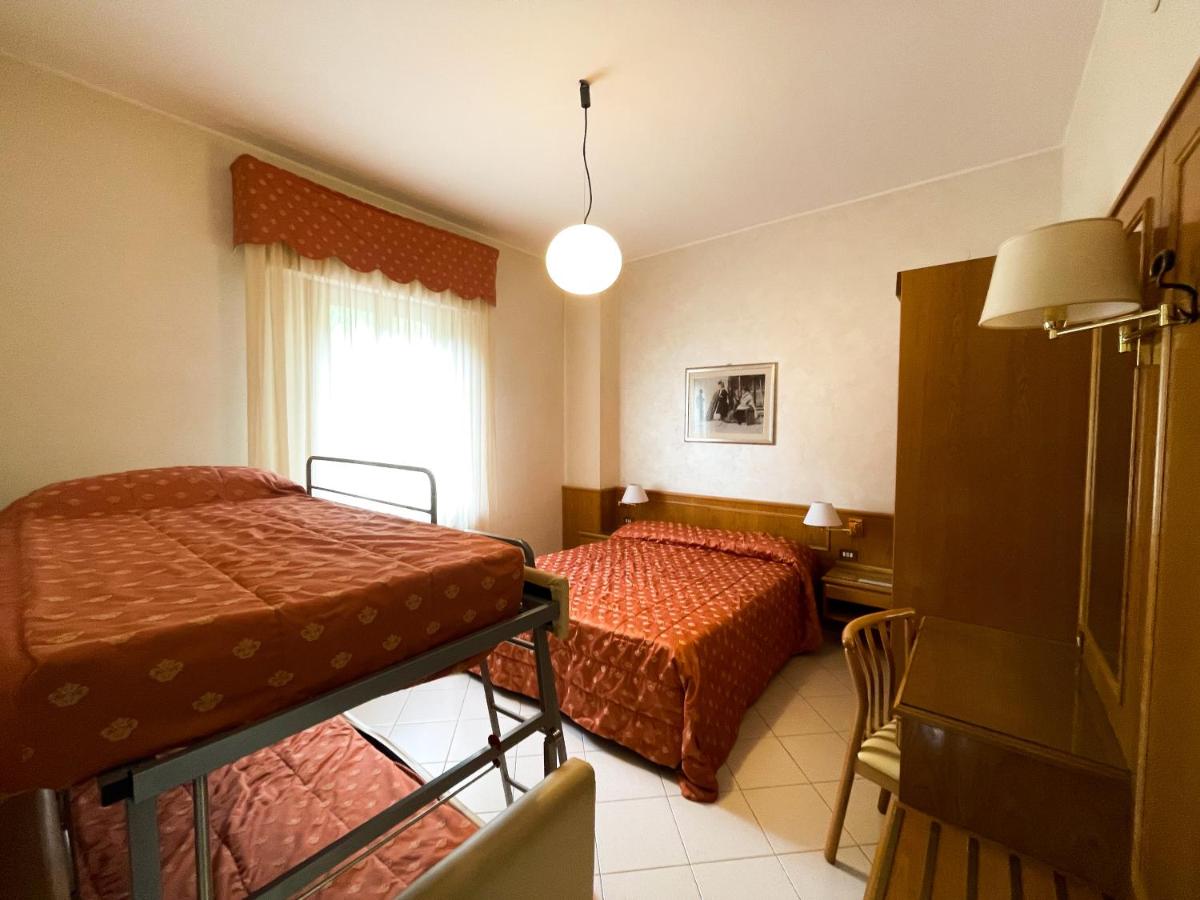Hotel Garni del Lago - Housity