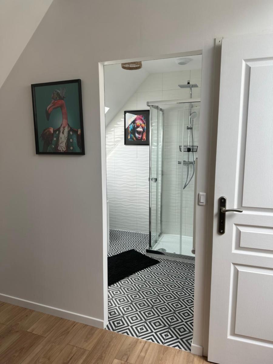 Le Nid des Voyageurs - chambre Eurylaime - Housity