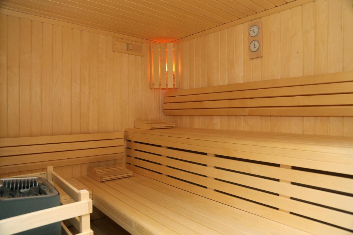 Photo de la galerie de l'établissement Logis Hotel Restaurant Spa Beau Site, à Luxeuil-les-Bains