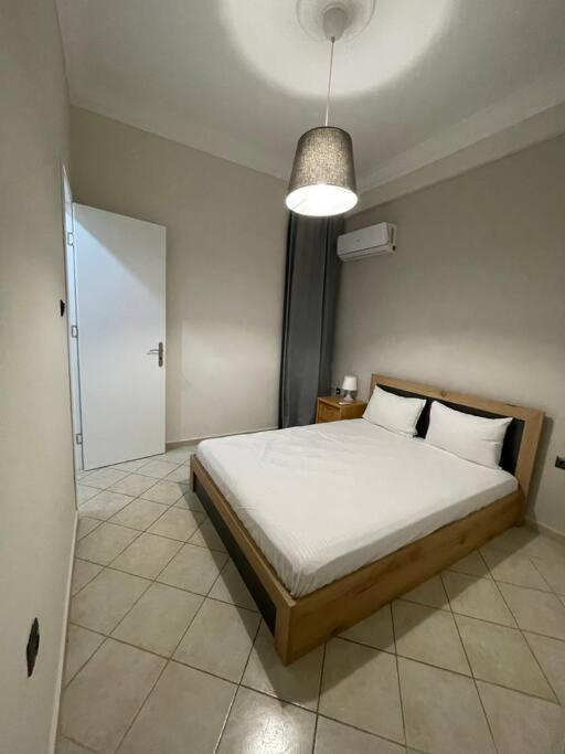 Suitetrails - Nikea apartment near Pireus port and metro st III