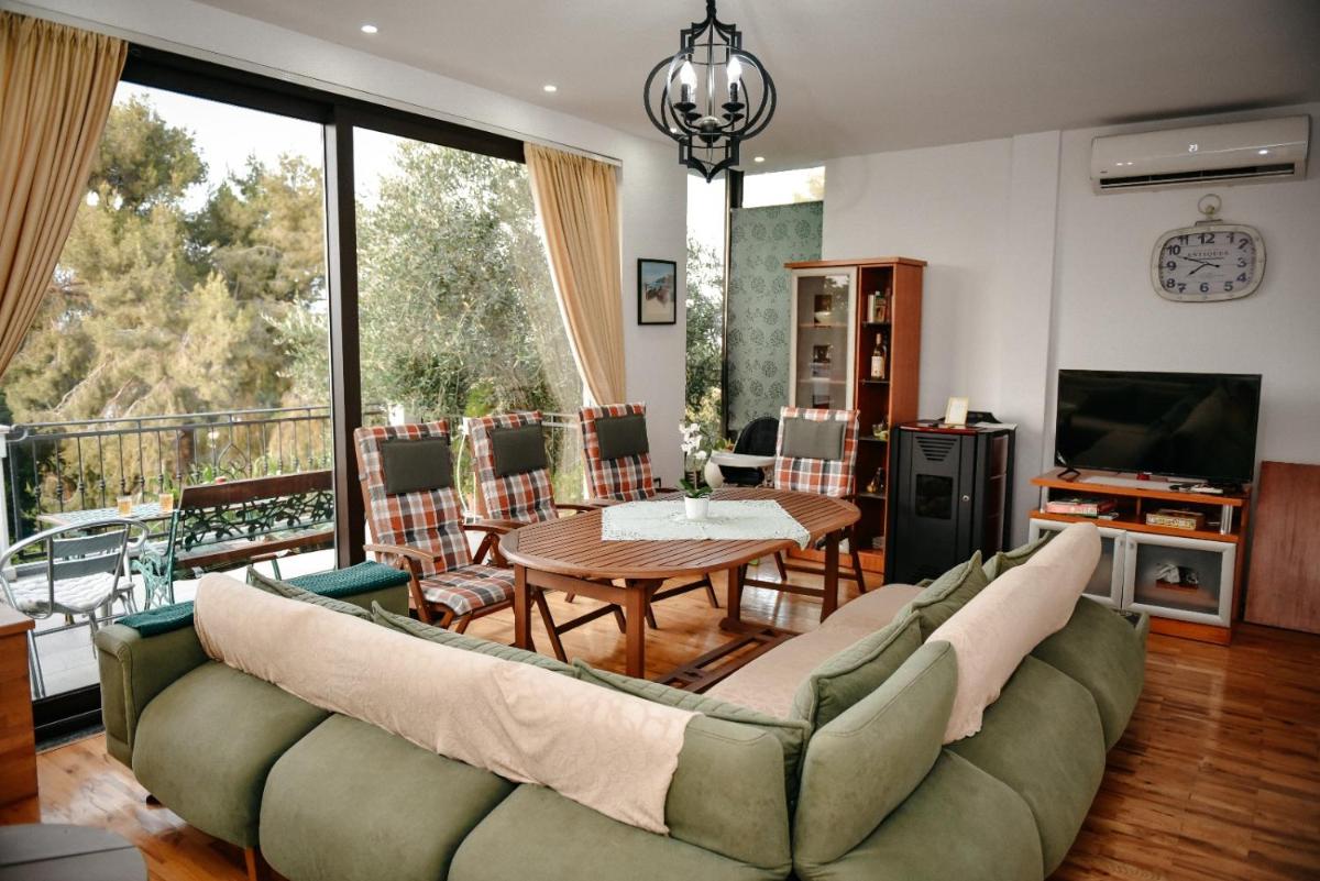 Panoramic View over Shkodra's Lake - Serena Home - Housity
