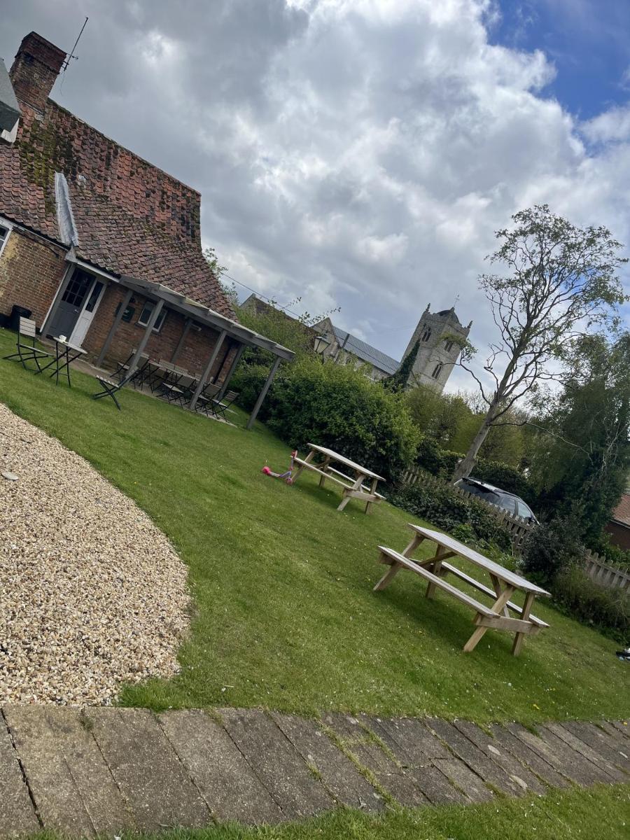 The Crown Inn - Housity