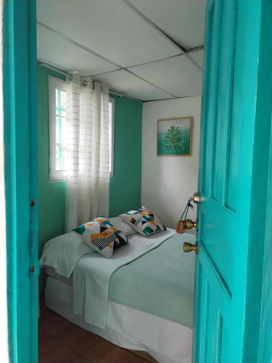 Casa Hostal Bouvá - Housity
