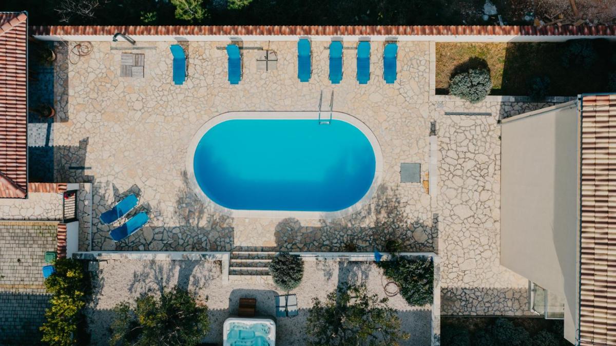Villa Branka with pool - Housity
