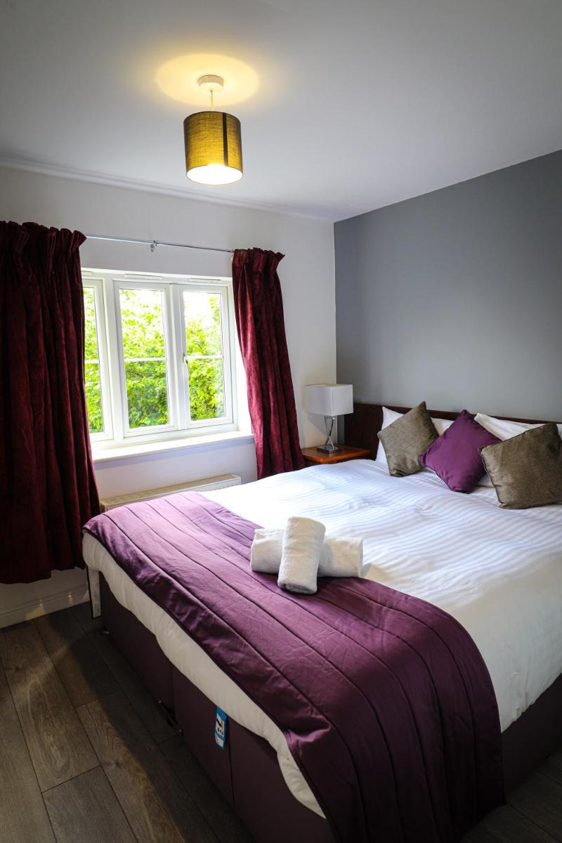 Garden House near shops in quiet location - Housity