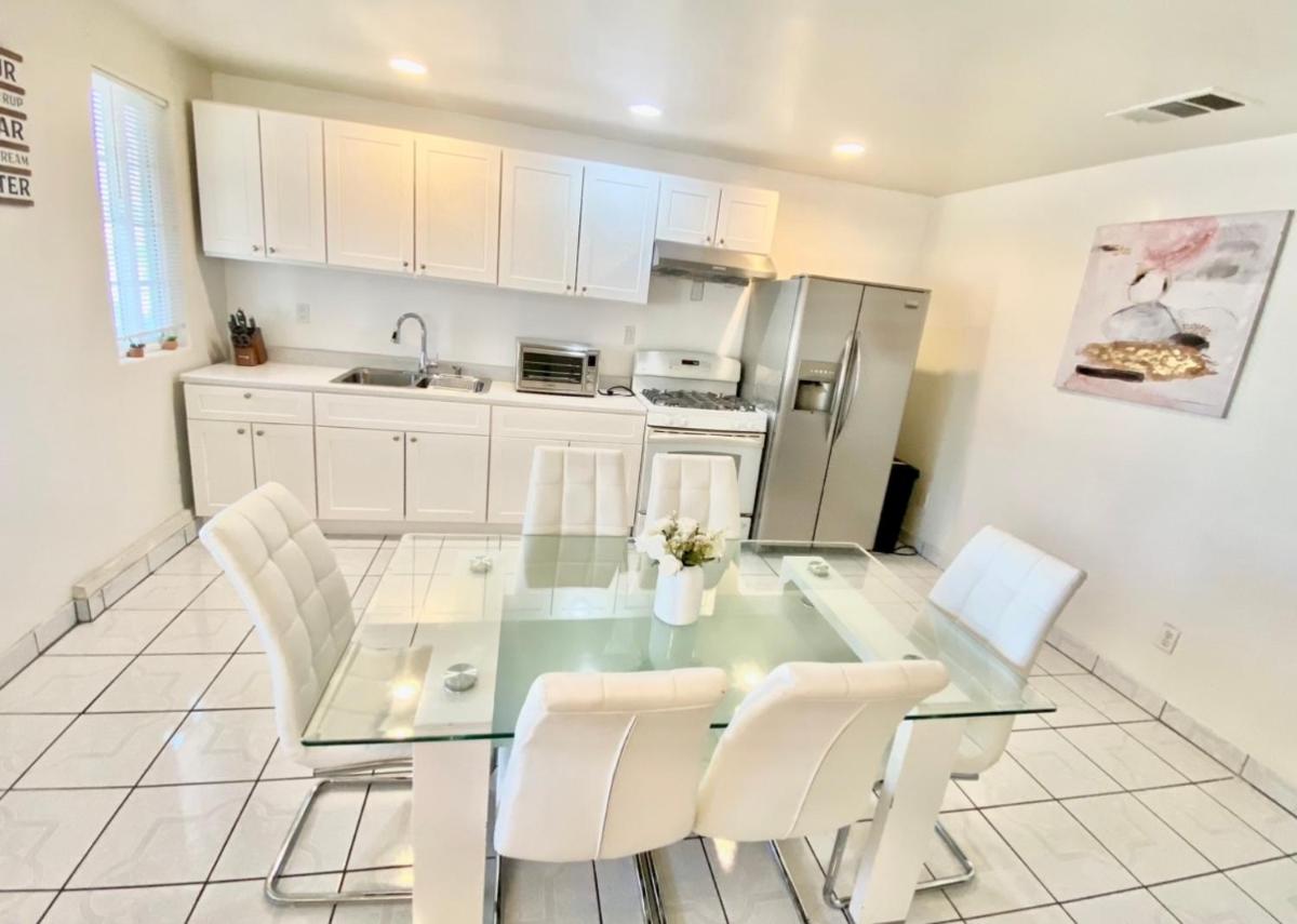 Lincies House 3 - Housity