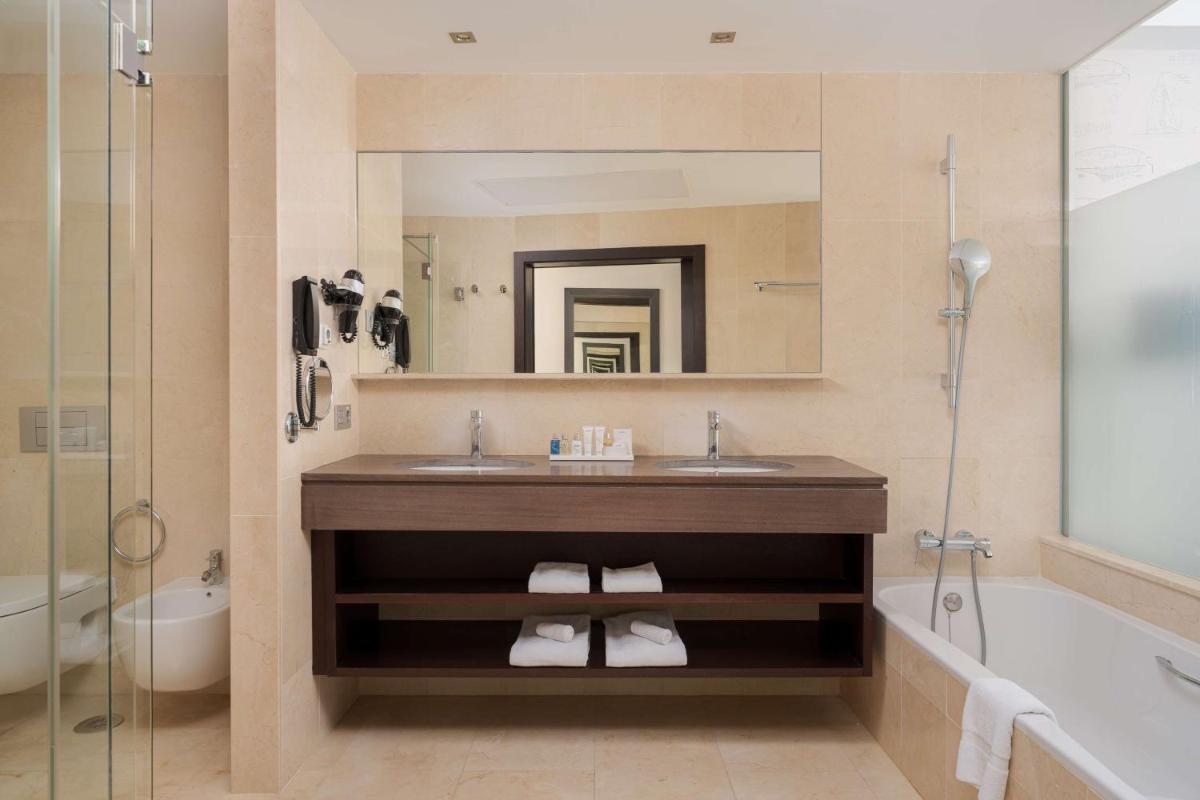 Un baño de Radisson Blu Resort Gran Canaria