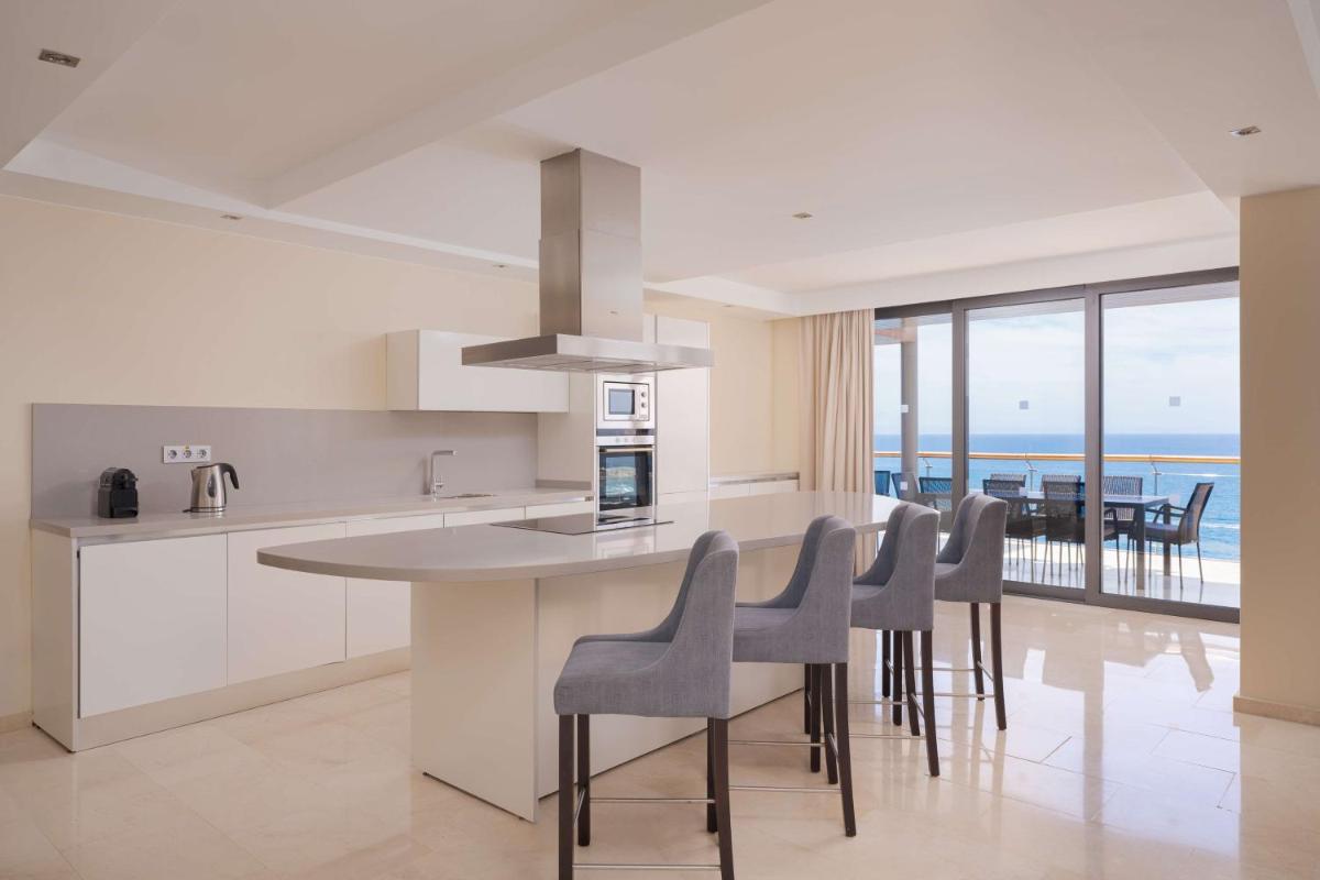 Una cocina o zona de cocina en Radisson Blu Resort Gran Canaria