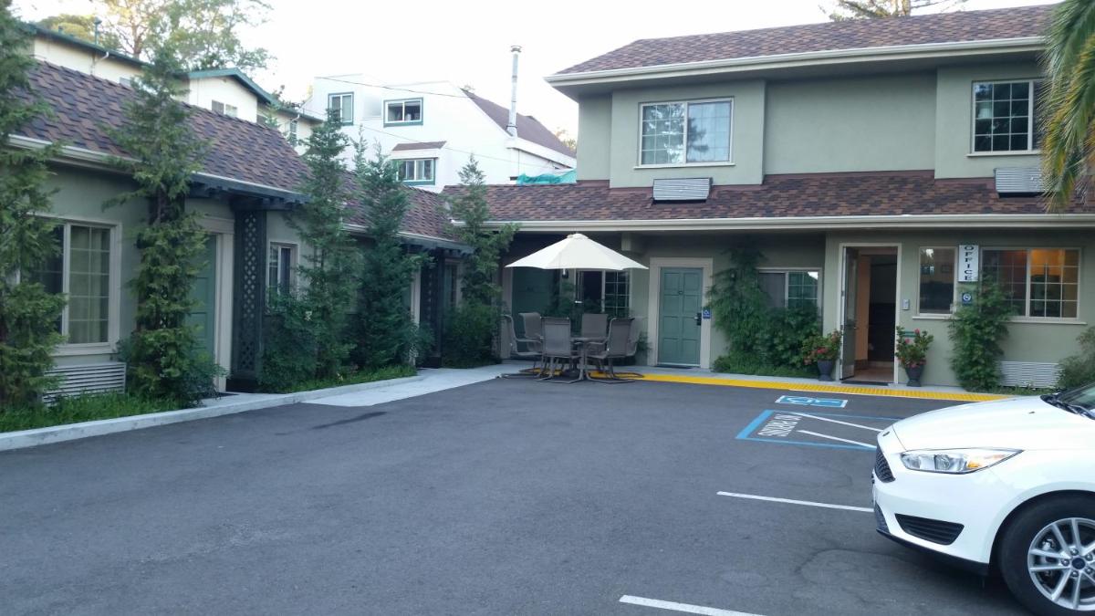 Marin Lodge - Housity