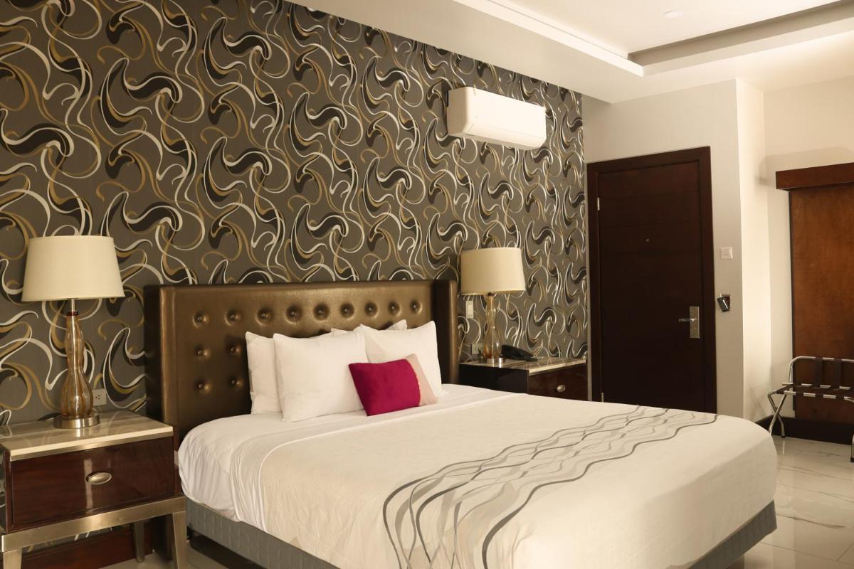 Hotel West Plaza - Hizvo