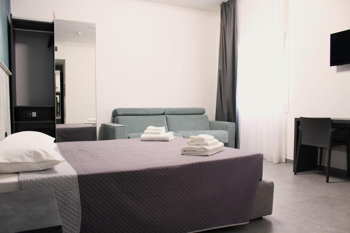 Hotel Paradiso - Housity