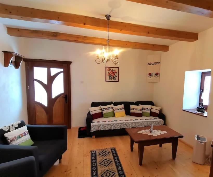 Casa din Cucă - Housity