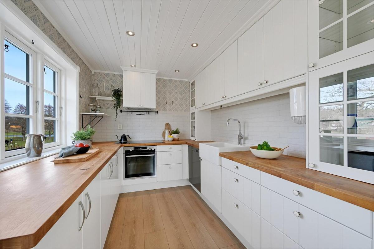 Sunny paradise by the sea - Housity