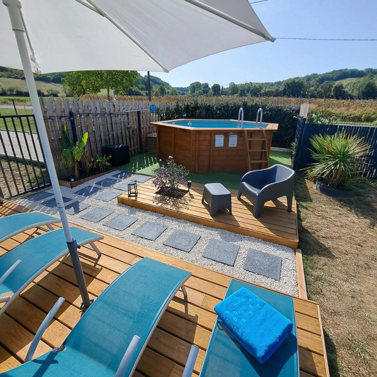 Maison confortable à Saint-Pierre-de-Clairac avec piscine privée - Housity