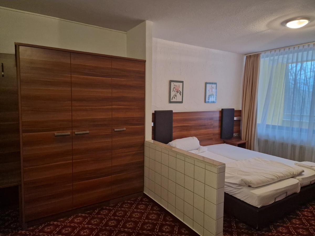 Landhotel Neding - Housity