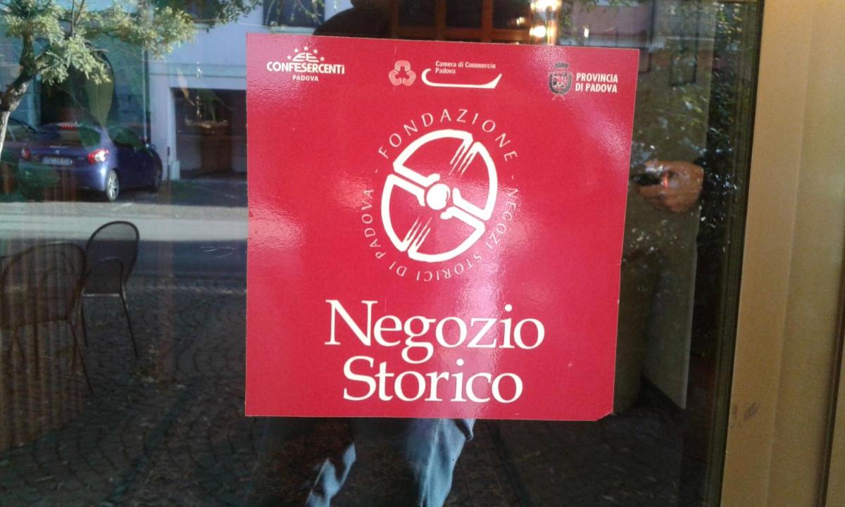 Albergo Ristorante Leon d'Oro - Housity