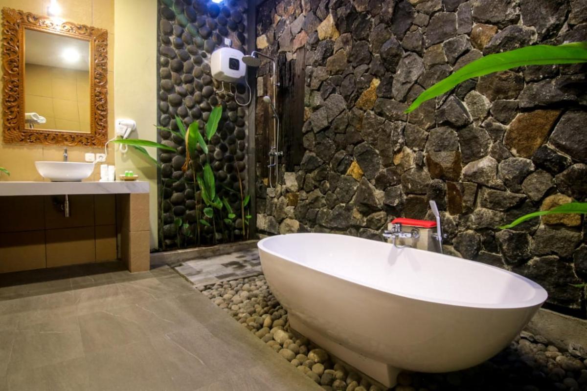 Khanaya Hotel Borobudur - Housity