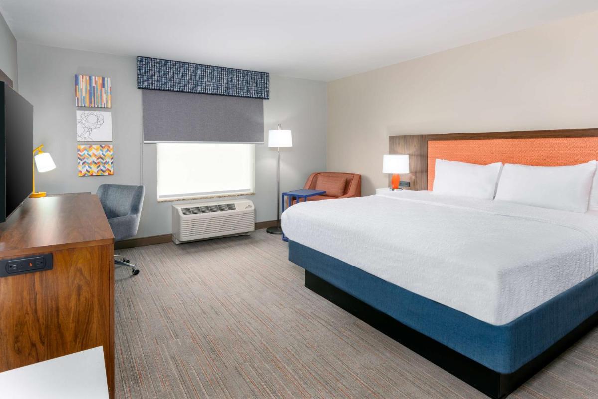 Hampton Inn & Suites Murfreesboro - Housity