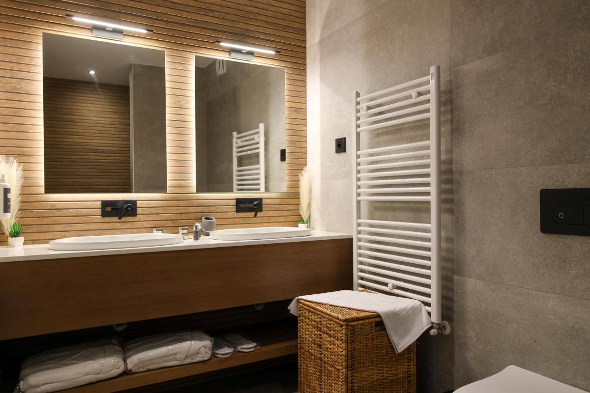 Salle de bains dans l'établissement Les Rêveries du Clos POMMARD Vignes & SPA& Dégustation