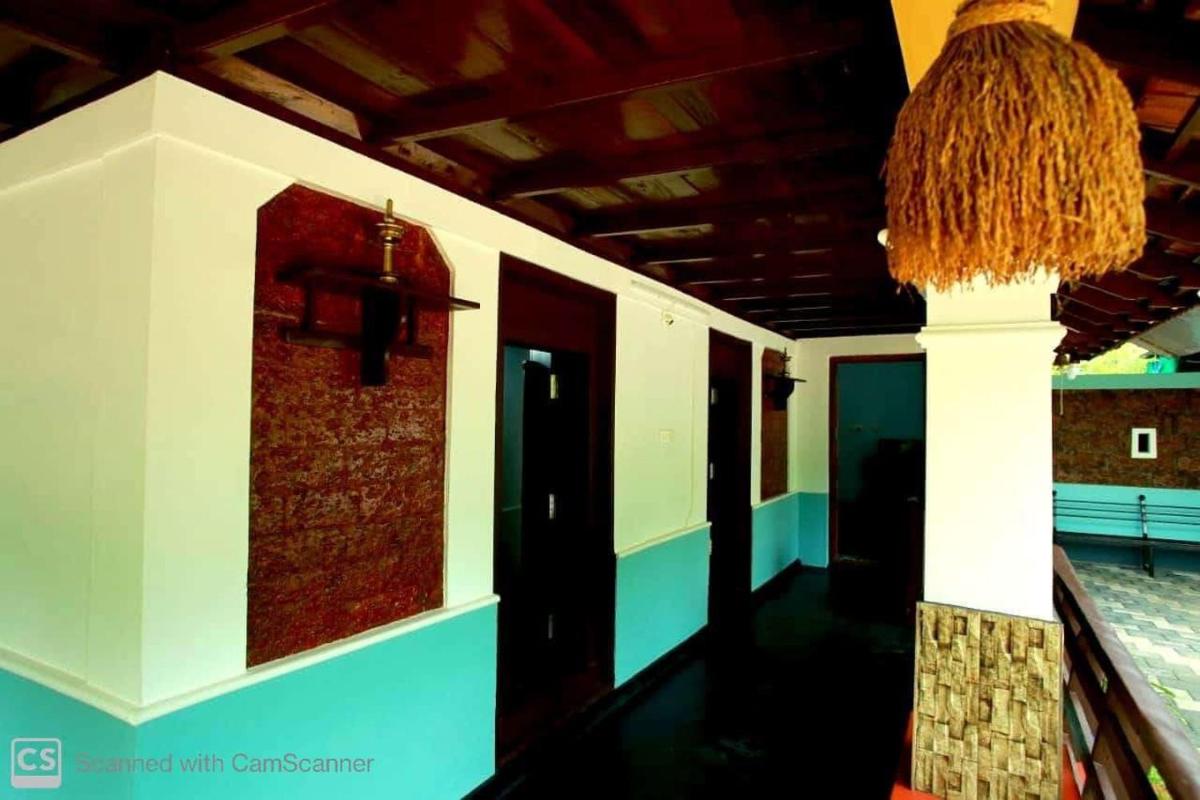 Kenoth Thaliyil Mana, Heritage Homestay - Housity