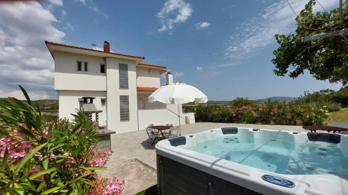 Daniil's luxury villa and spa - Housity