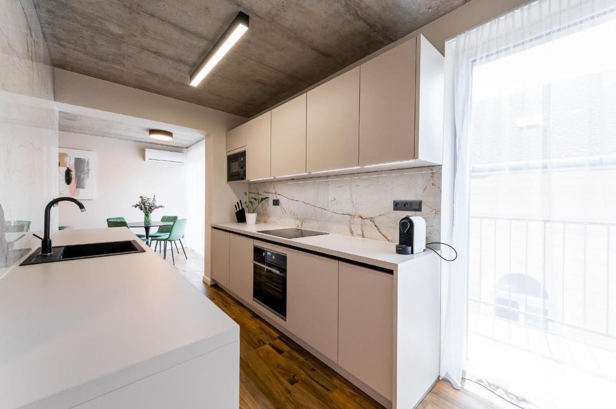 H75 Apartments Kosice Centre - Housity