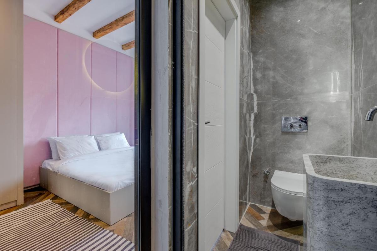 Suitetrails - Spacious Modern Flat with Balcony 5 min to Taksim