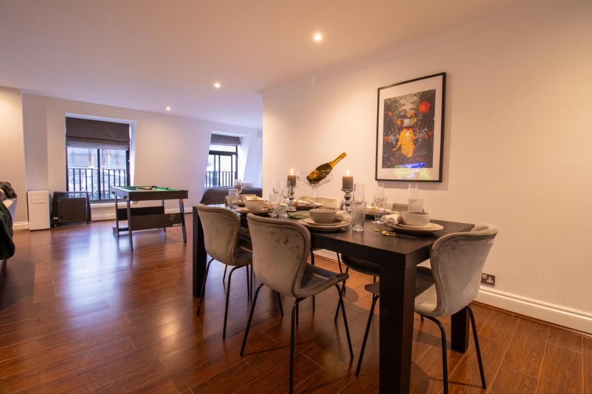 OLD Spacious 2 Bedroom Flat With Pool Table Opposite Green Park 7 - Housity