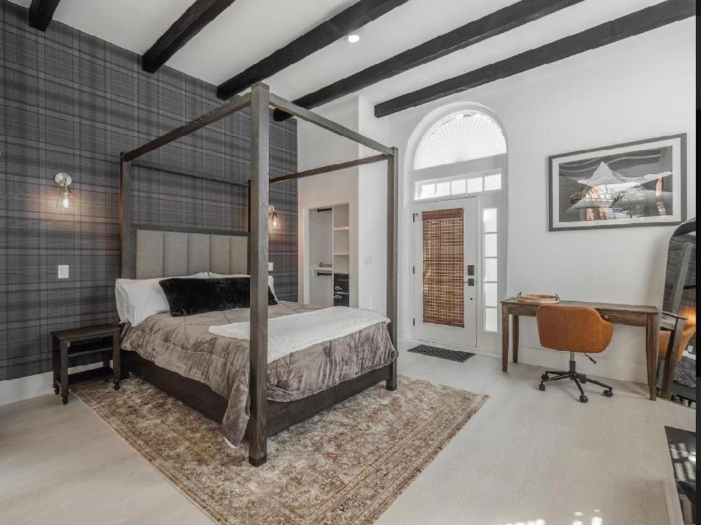 The Front Street Inn - Housity
