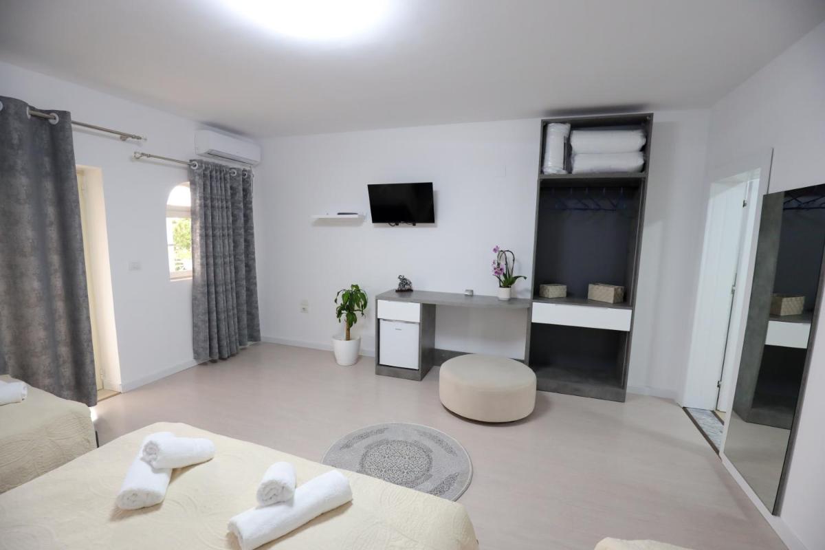 Alesio Guest House - Housity