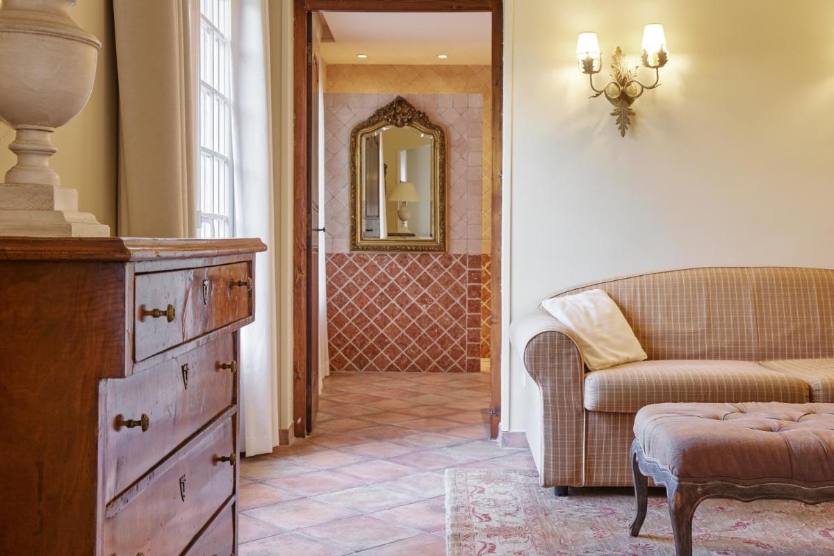 Coin salon dans l'établissement La Bastide du Calalou Hotel & Spa, BW Signature Collection