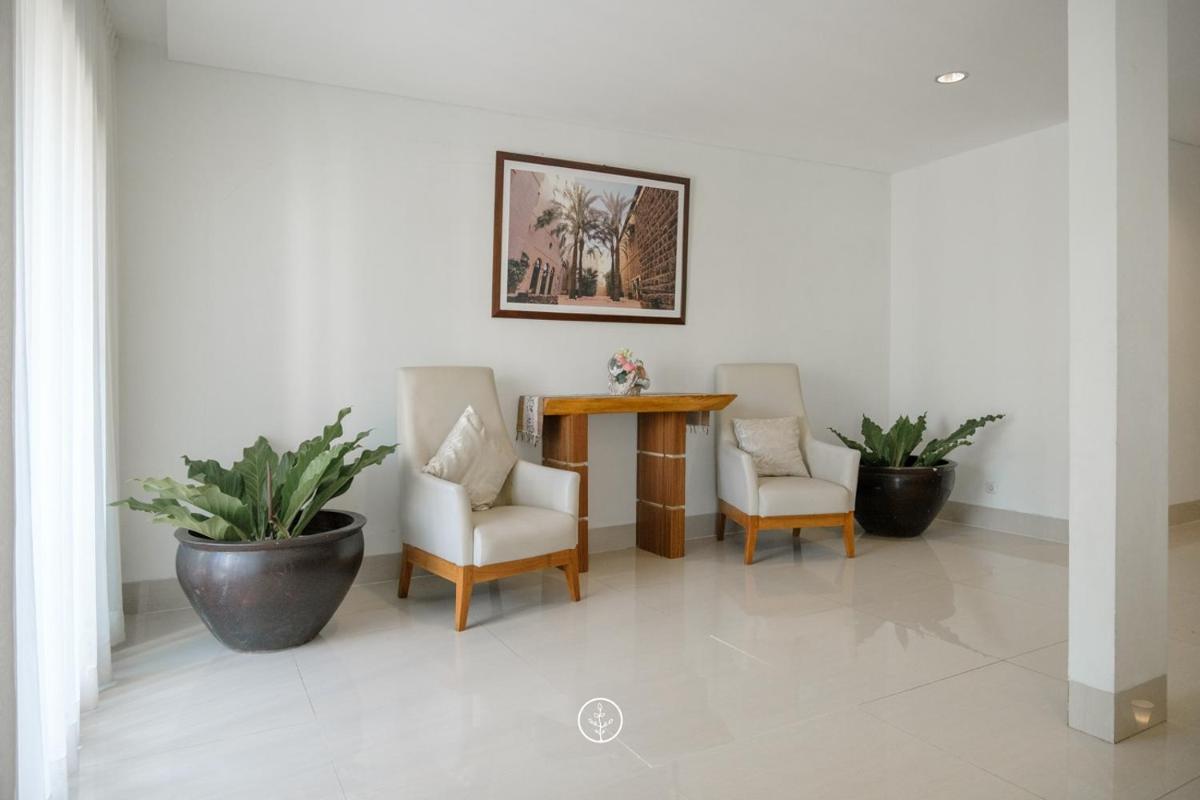 Kencana Villa 7 bedroom with a private pool - Housity