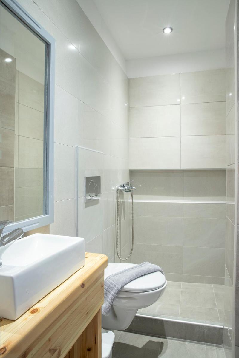 Gravanis Studios - Housity