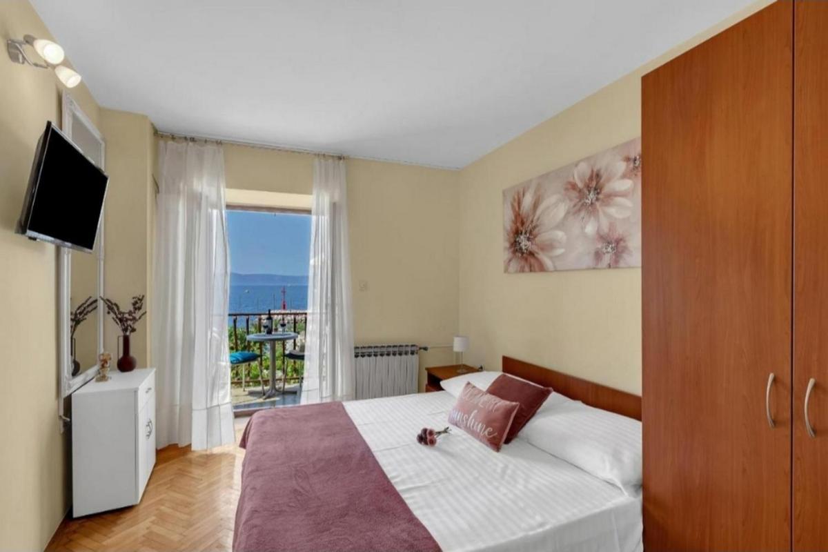 Apartments and rooms by the sea Podgora, Makarska - 2623 - Housity