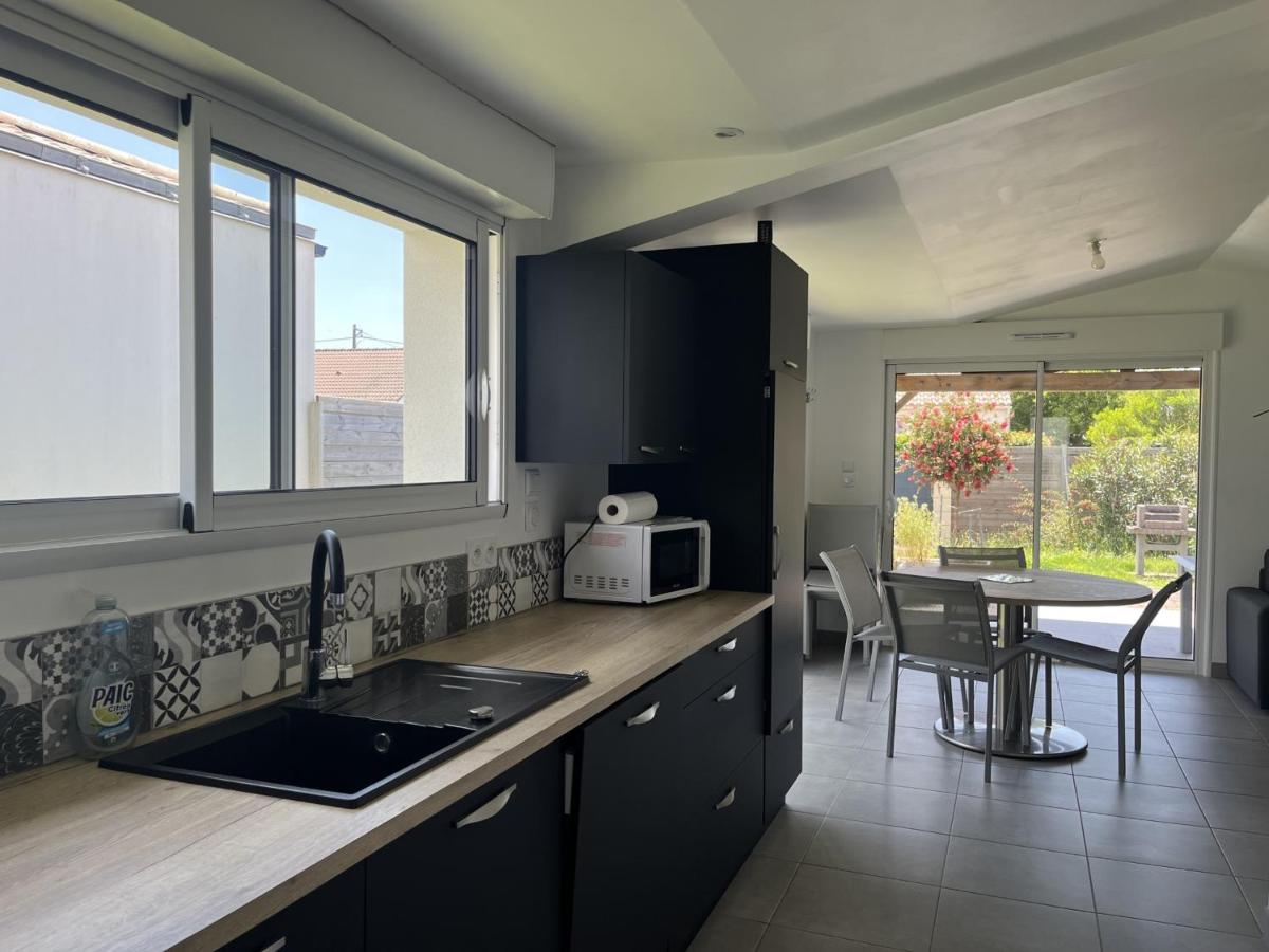 Maison Calme près de la Plage avec Jardin, Terrasse et Parking - La Bernerie-en-Retz - FR-1-612-68 - Housity